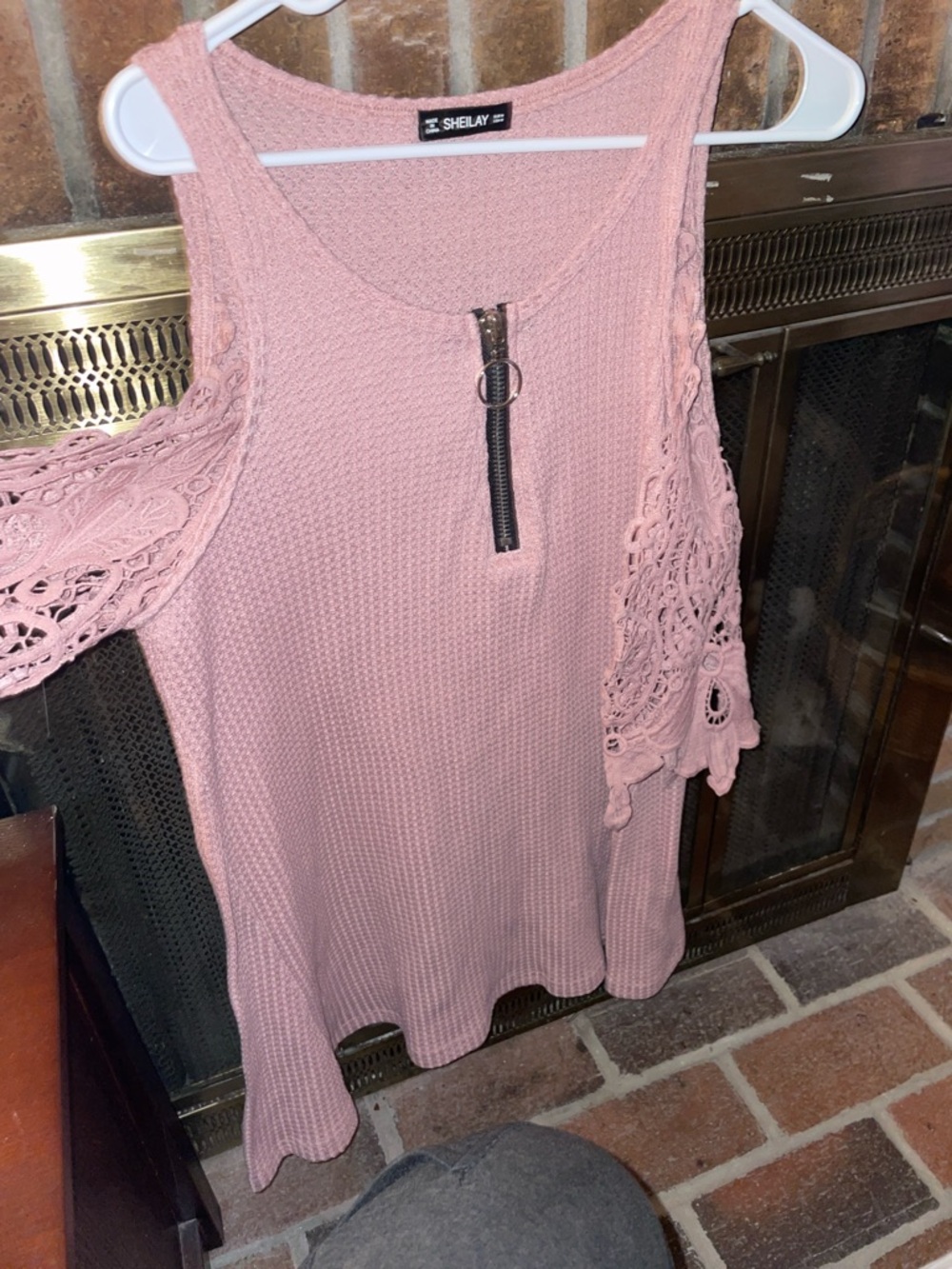 Sheilay Pink Lace-Trim Tank with Front Zip Accent - Picture 4 of 6